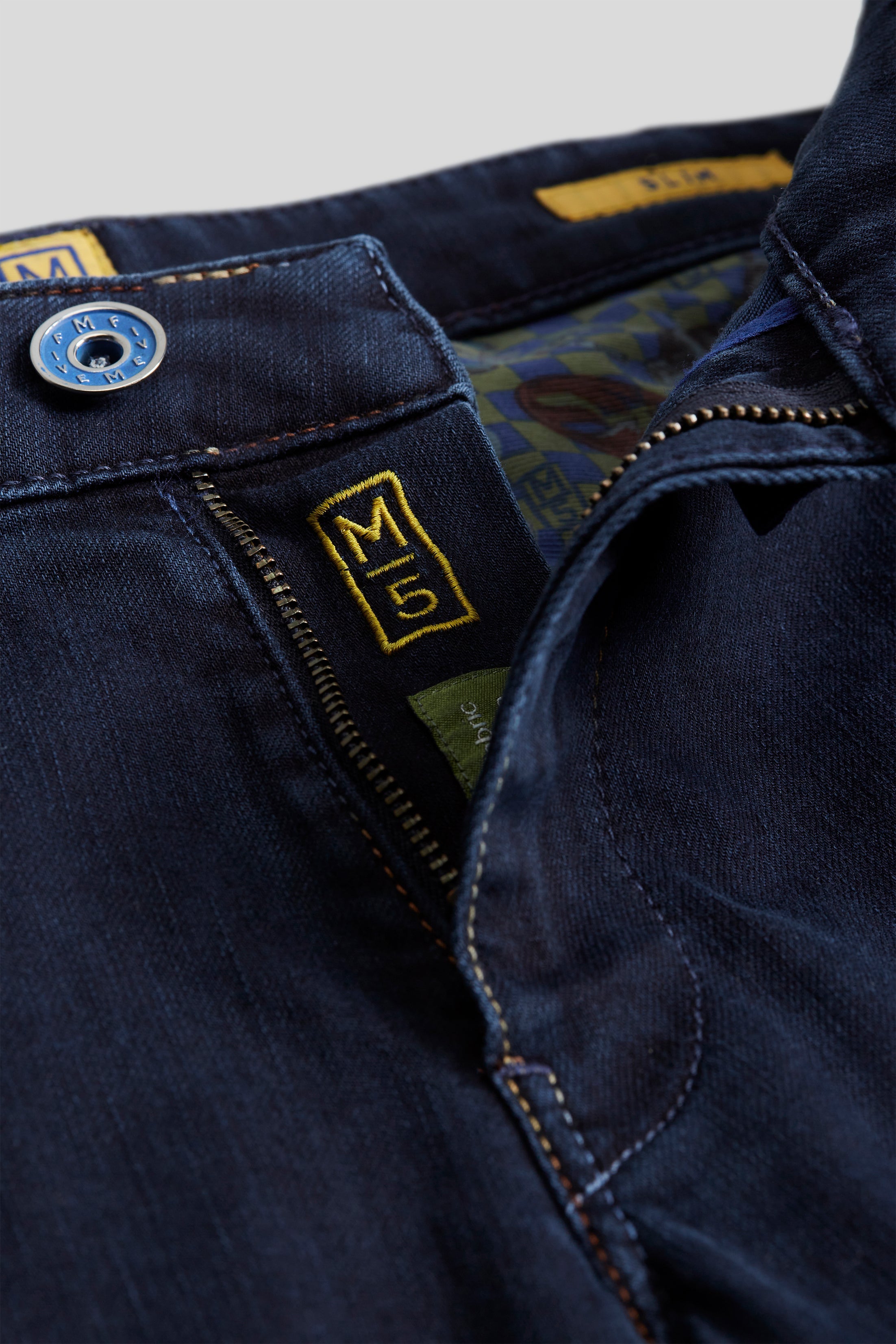 SLIM 9-6206 DARK & CLEAN DENIM