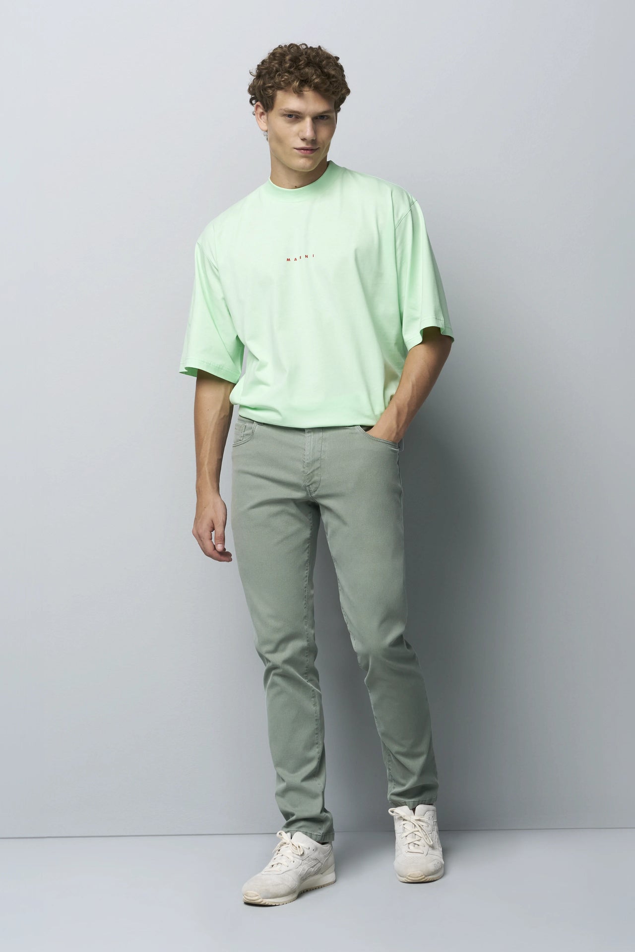 SLIM 9-6186 HIGH PERFORMANCE MICRO STRUCTURE