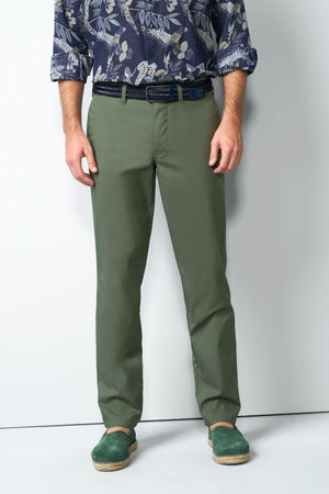 CHINO 1-6010 ULTRA-LIGHTWEIGHT, FUNCTIONAL CHINOS