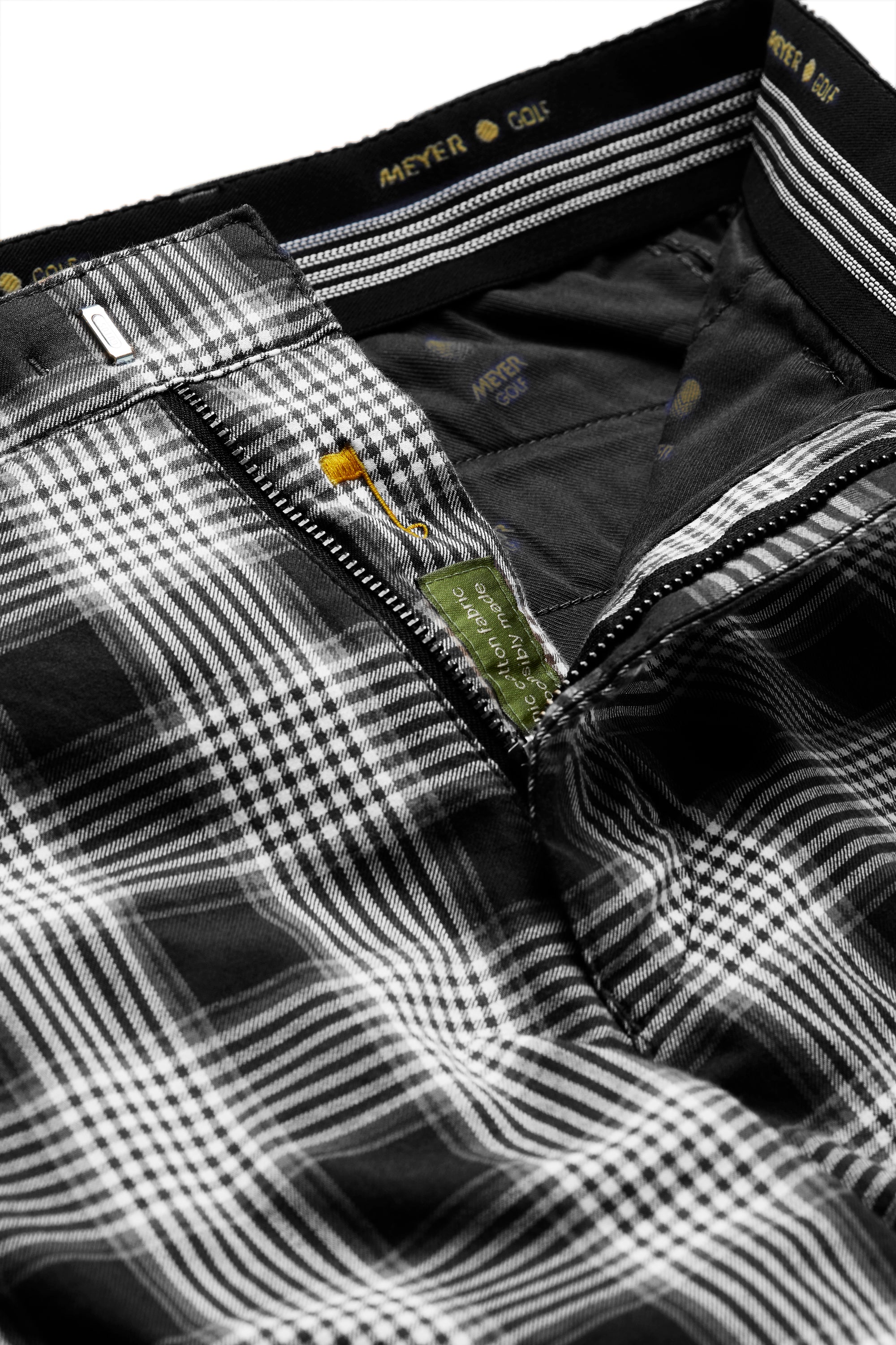 B-St. Andrews 1-8072 PRINCE OF WALES • GOLF SHORTS