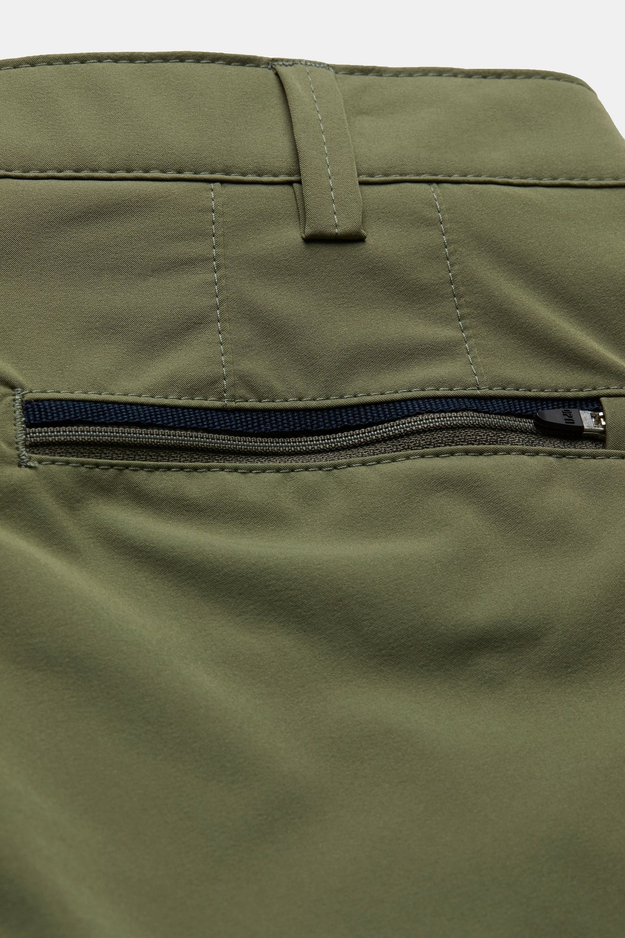 Skye 1-8070 ACTIVE • CHINO