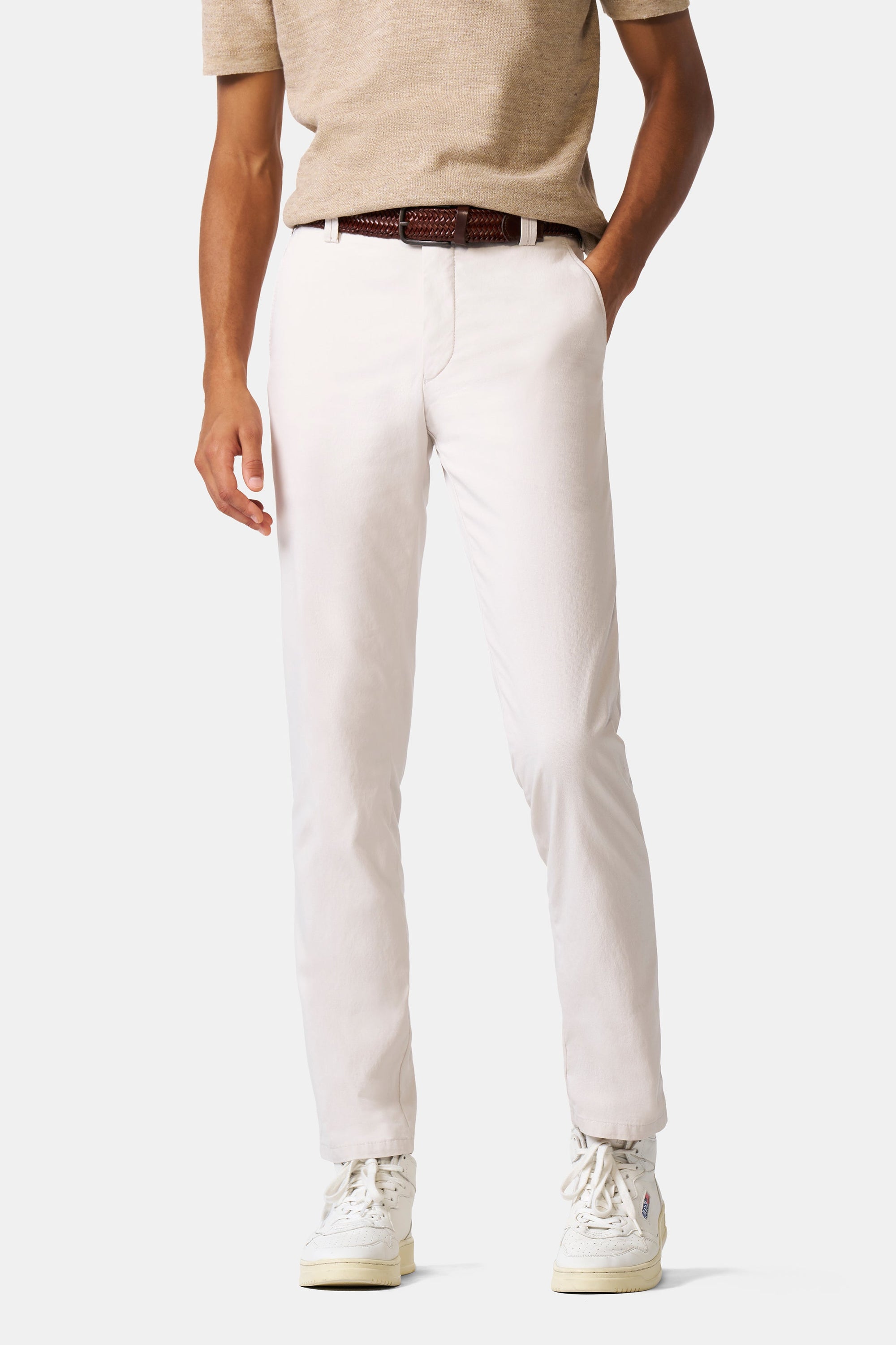 Bonn 1-8123 ACTIVE ∙ MICROFANCY